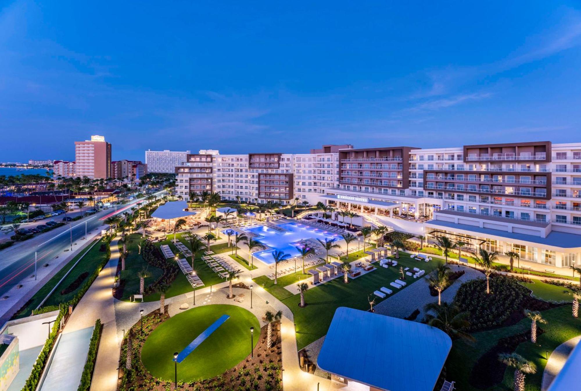 Embassy Suites By Hilton Aruba Beach Resort Palm Beach Exterior foto